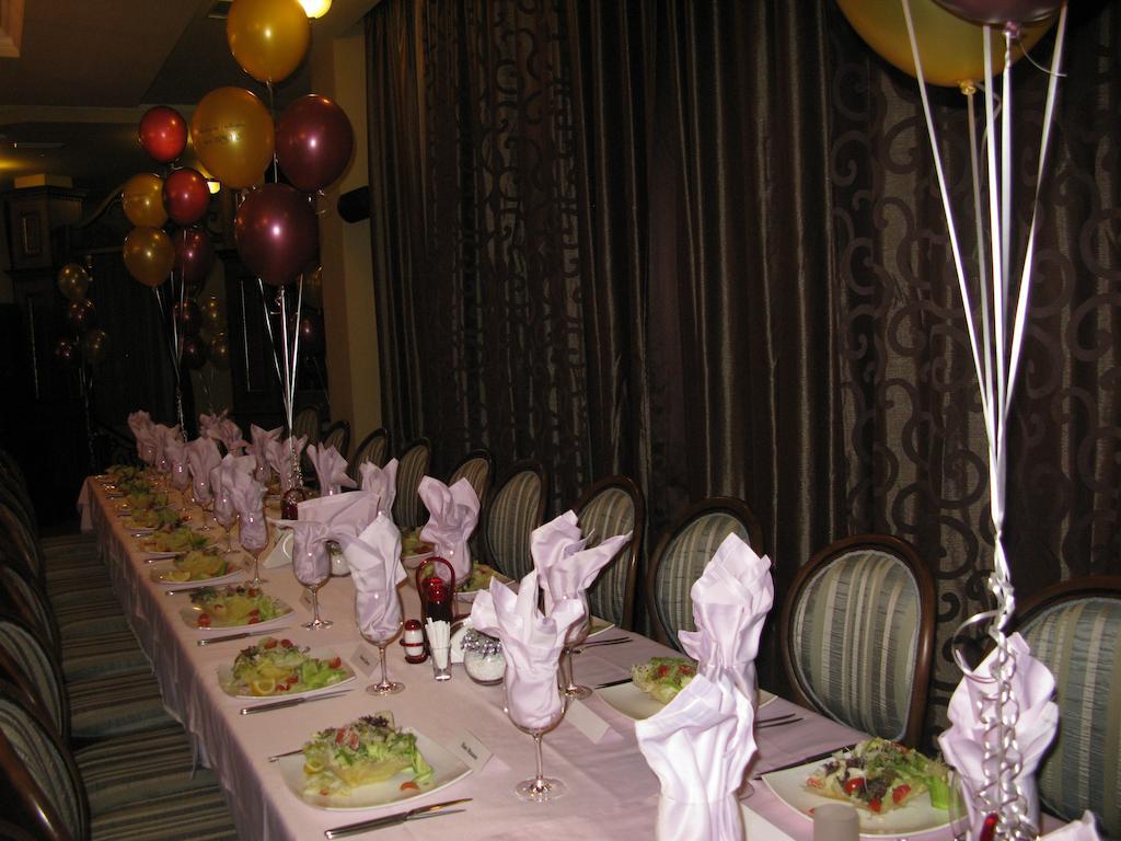 Hotel Chinar Hisarya Buitenkant foto