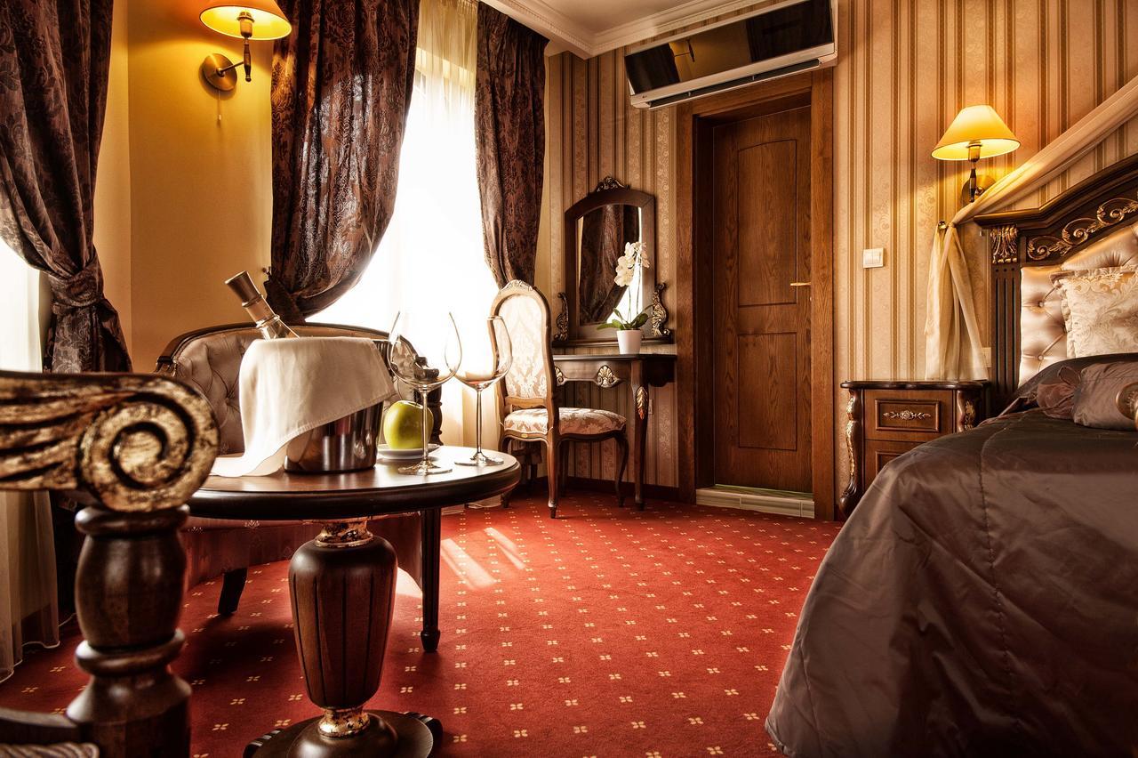 Hotel Chinar Hisarya Buitenkant foto