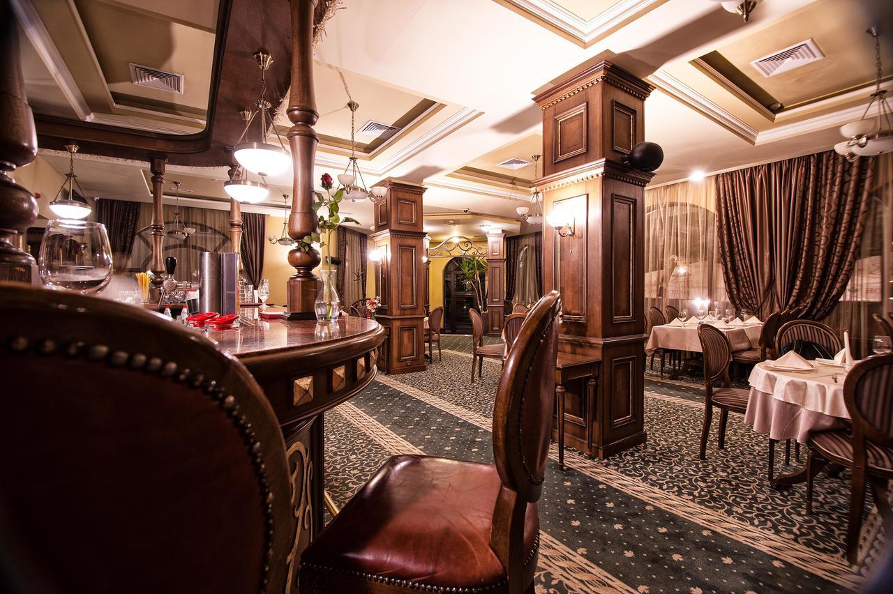 Hotel Chinar Hisarya Buitenkant foto