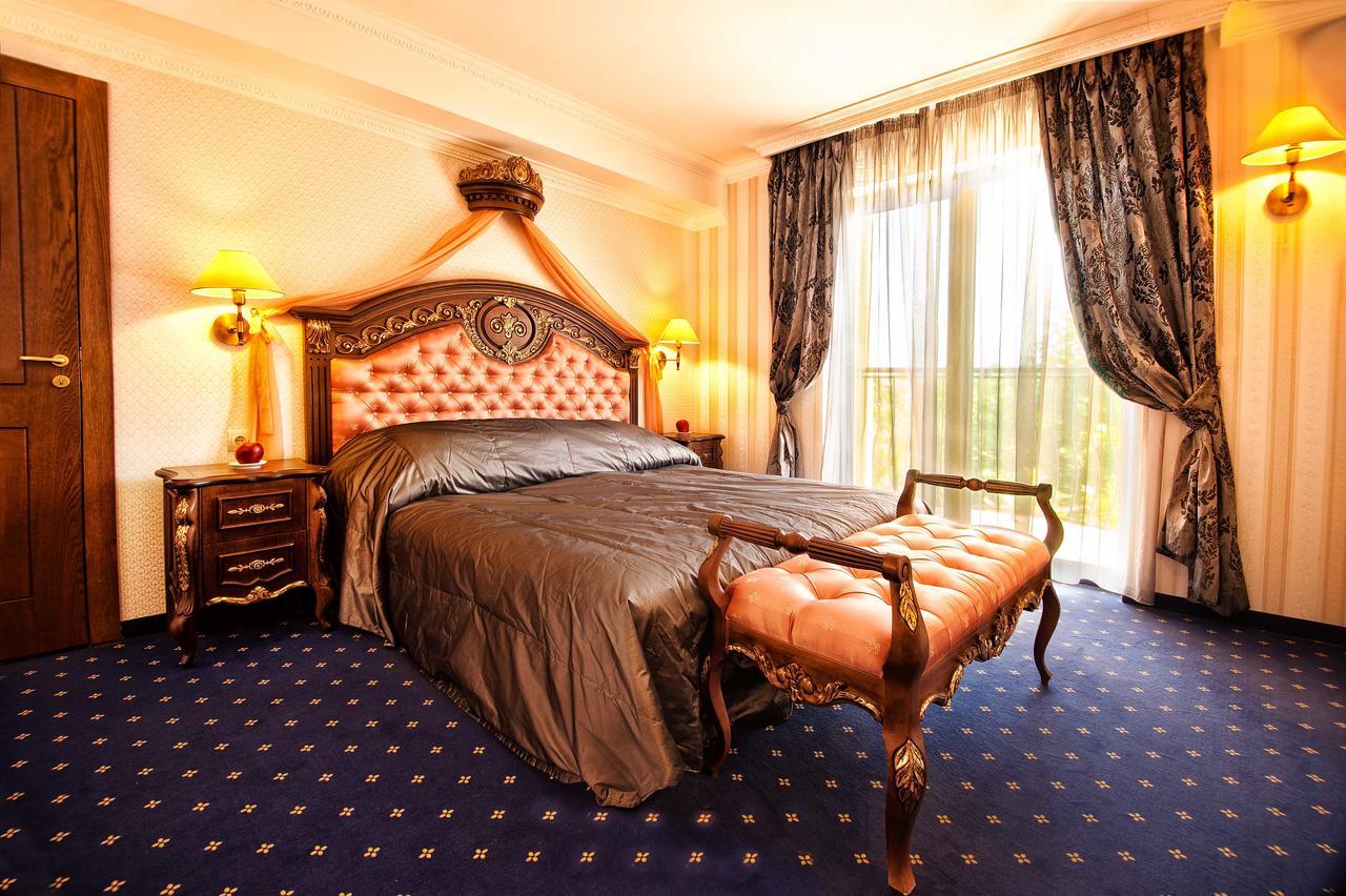 Hotel Chinar Hisarya Buitenkant foto