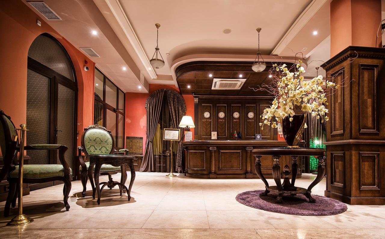 Hotel Chinar Hisarya Buitenkant foto