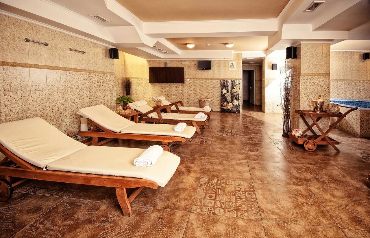 Hotel Chinar Hisarya Buitenkant foto