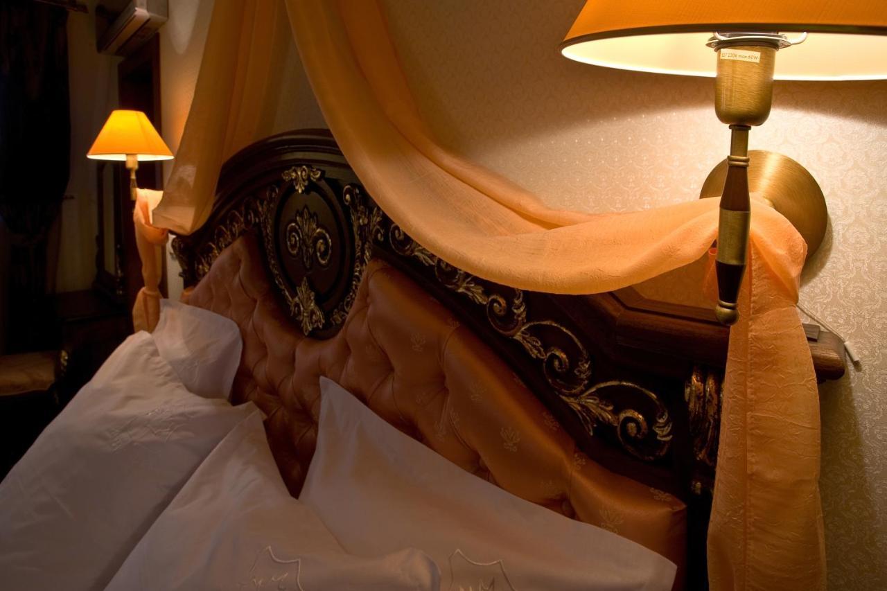 Hotel Chinar Hisarya Buitenkant foto